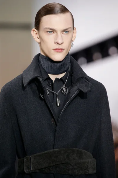 Look 93